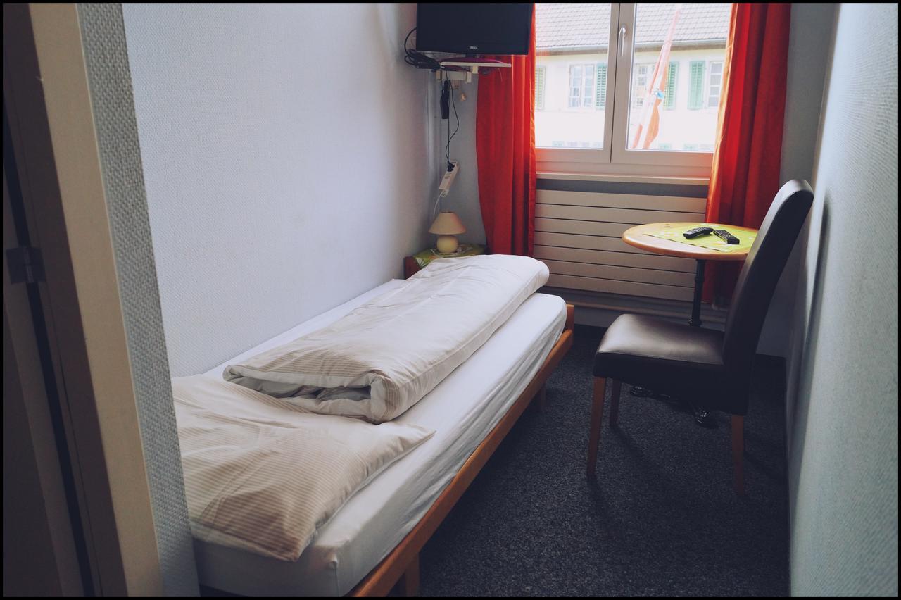 Gasthof Kastanienbaum Hotel Hunzenschwil Bagian luar foto